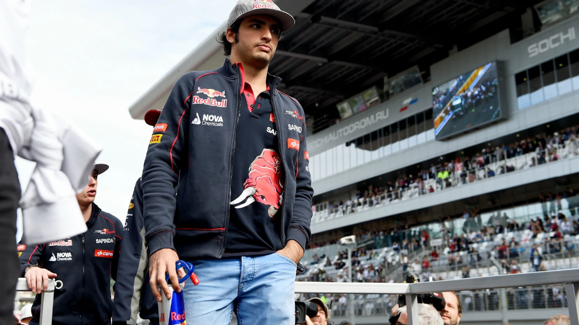 Sainz, en el paddock de Sochi