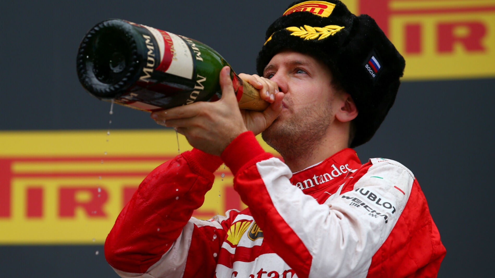 Vettel saboreal el champ&aacute;n del podio