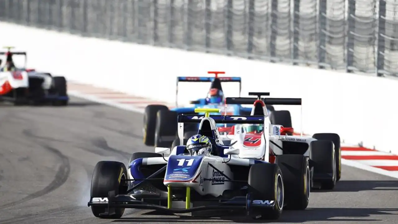 Eriksson gana la GP3 Series de Rusia con Palou fuera de los puntos