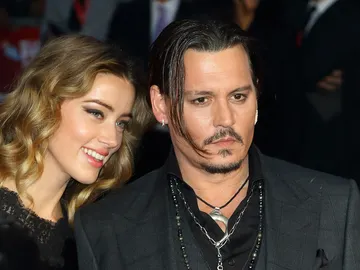 Johnny Depp junto a Amber Heard Johnny Depp junto a Amber Heard