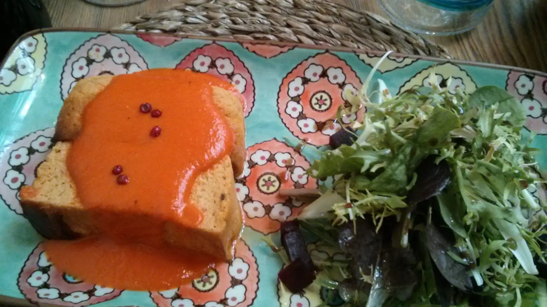 ¿Y si acompañas el pastel de pescado con salsa de tomate?