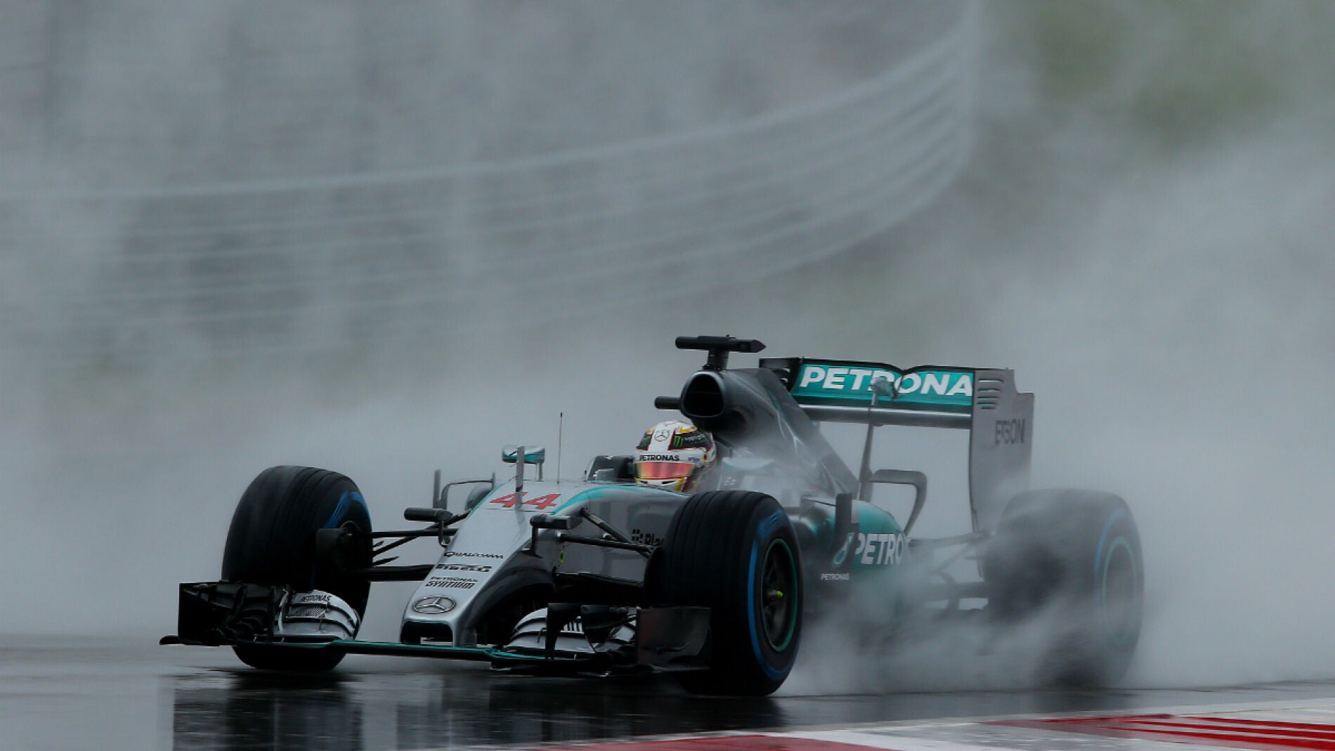 Hamilton bajo la lluvia de Austin