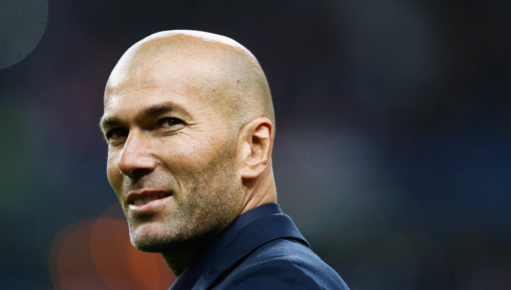 Zinedine Zidane, entrenador del Real Madrid Castilla