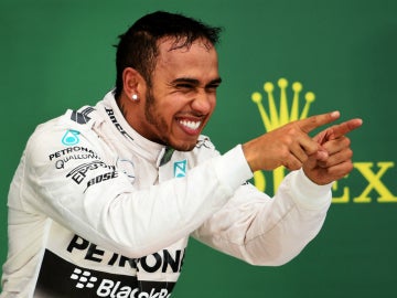 Hamilton, de celebración en el podio