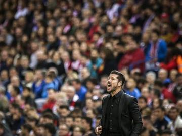  El entrenador del Atlético de Madrid, el argentino Diego Simeone durante el partido frente al Valencia