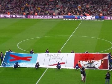 Las pancartas que ha exhibido el Barcelona en el Camp Nou antes del partido