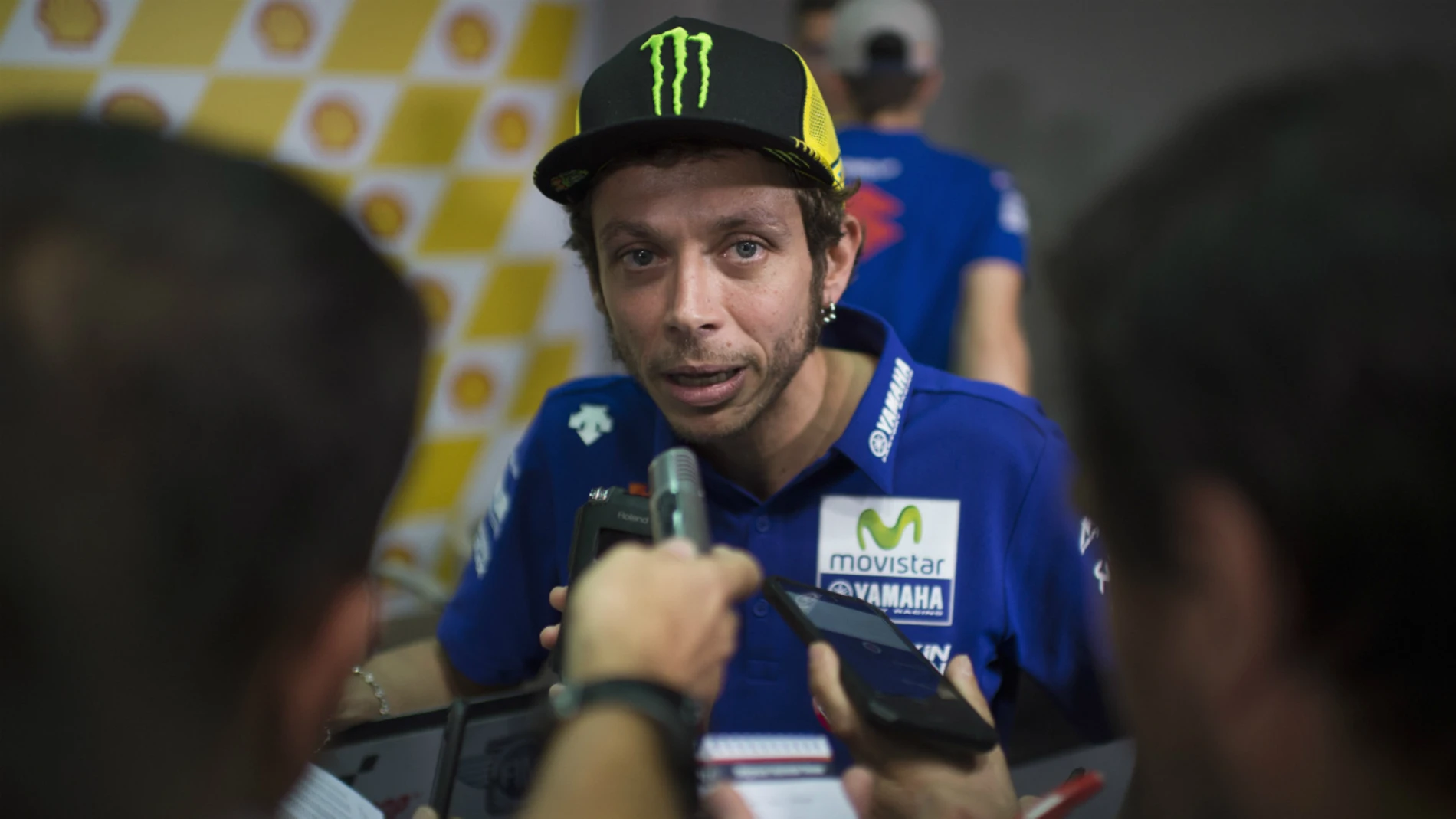 Valentino Rossi atiende a los medios de comunicación Valentino Rossi atiende a los medios de comunicación