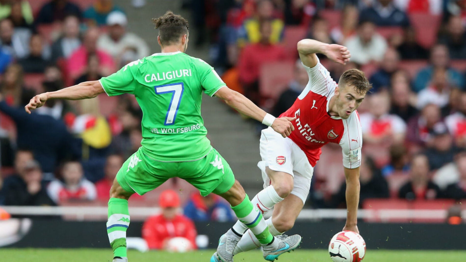 Calum Chambers, en acci&oacute;n con el Arsenal