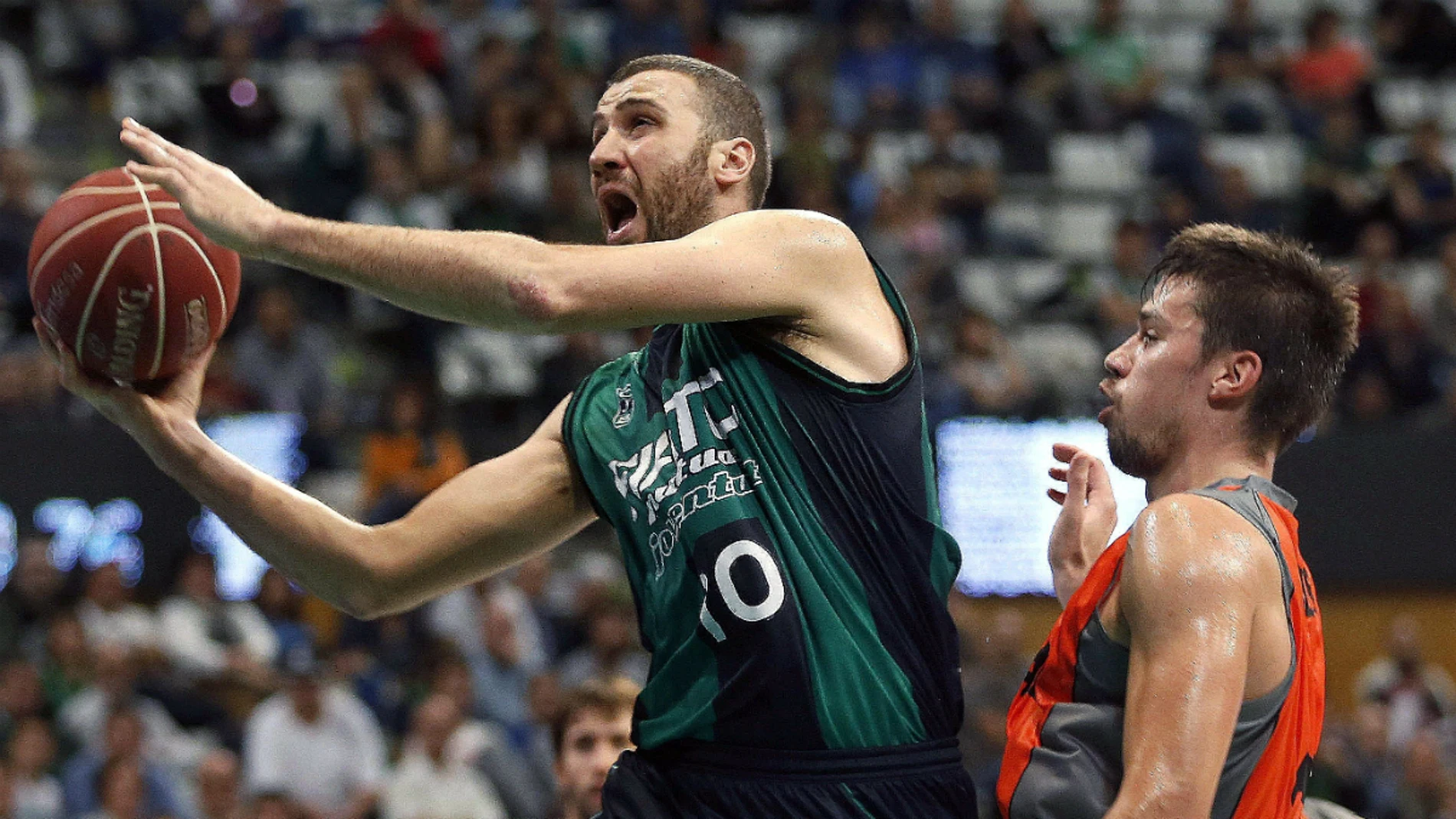 Albert Miralles entra a canasta Albert Miralles entra a canasta