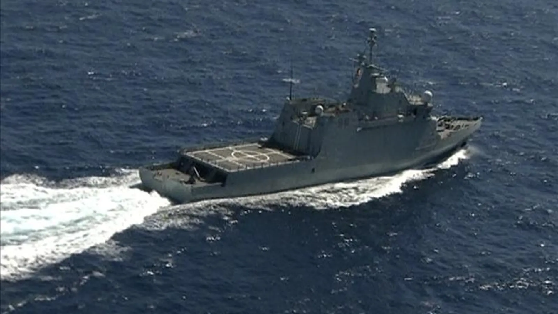 Uno de los barcos que trabaja en la búsqueda de los militares desaparecidos. Uno de los barcos que trabaja en la búsqueda de los militares desaparecidos.