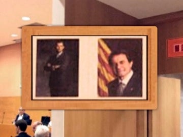 Foto del Rey y de Mas tamaño carné en el ayuntamiento de Torredembarra