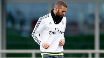 Karim Benzema durante un entrenamiento