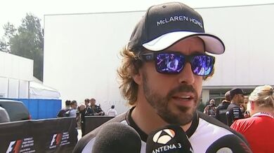 Alonso y Vettel se 'mojan' sobre el incidente entre Rossi y Márquez