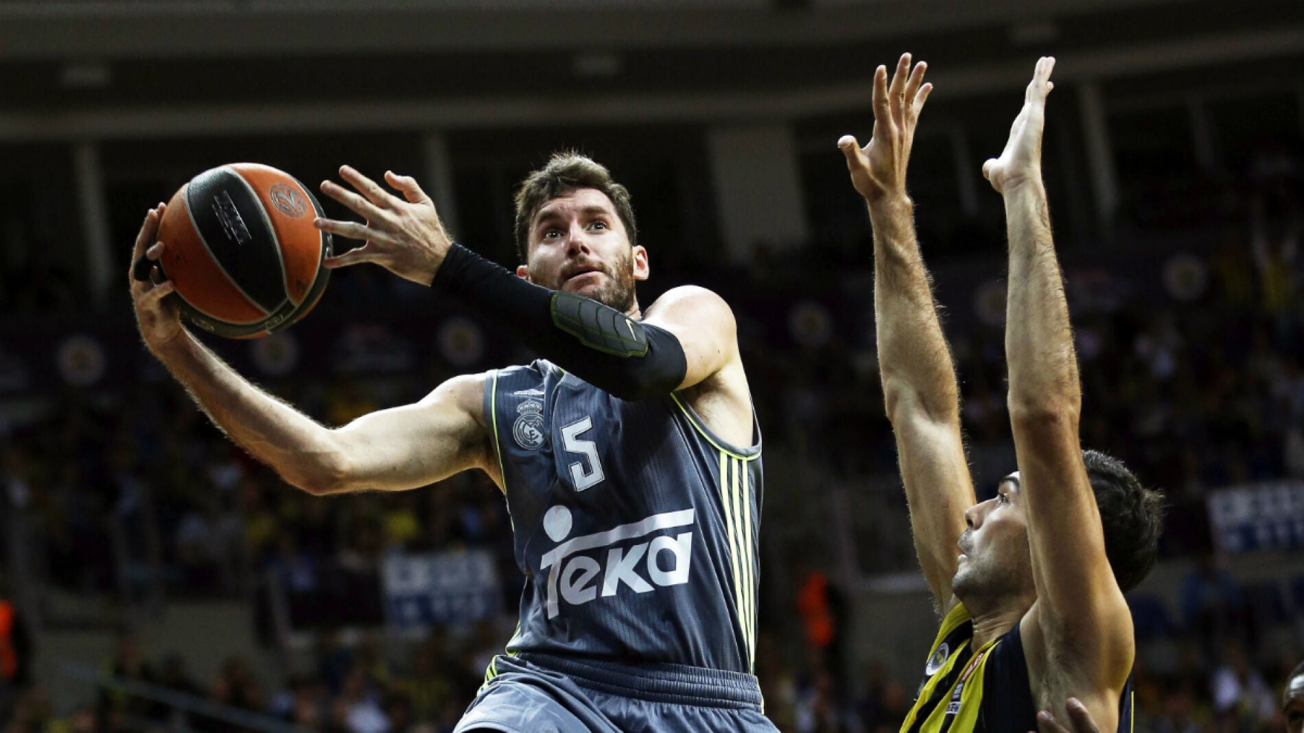 Rudy, ante el Fenerbache