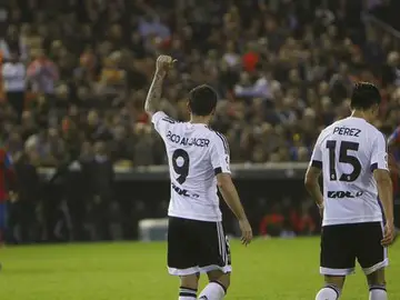 Paco Alcácer celebra su gol contra el Levante Paco Alcácer celebra su gol contra el Levante