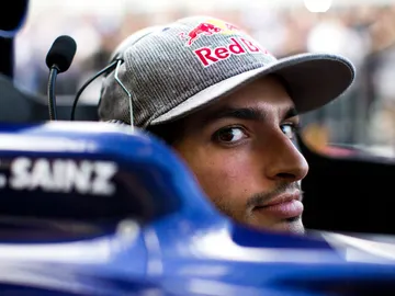 Sainz, en el cockpit de su Toro Rosso Sainz, en el cockpit de su Toro Rosso