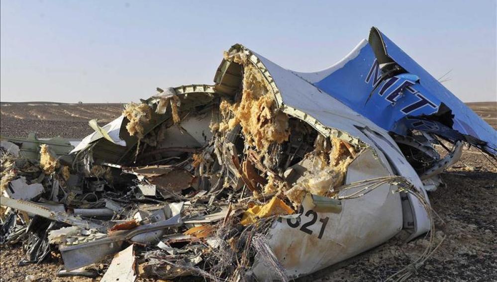 Restos del avión ruso siniestrado en Egipto