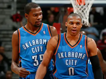 Kevin Durant y Russell Westbrook, durante el partido Kevin Durant y Russell Westbrook, durante el partido