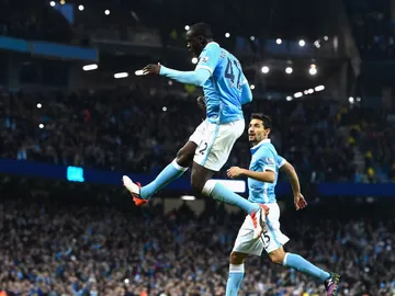 Yaya Touré celebra un gol frente al Norwich junto a Jesús Navas Yaya Touré celebra un gol frente al Norwich junto a Jesús Navas