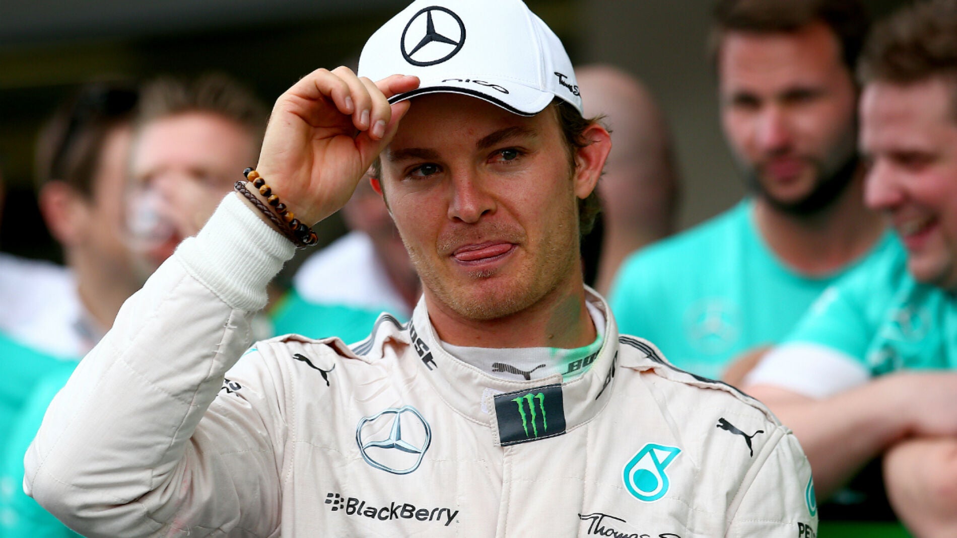 Rosberg se toca la gorra