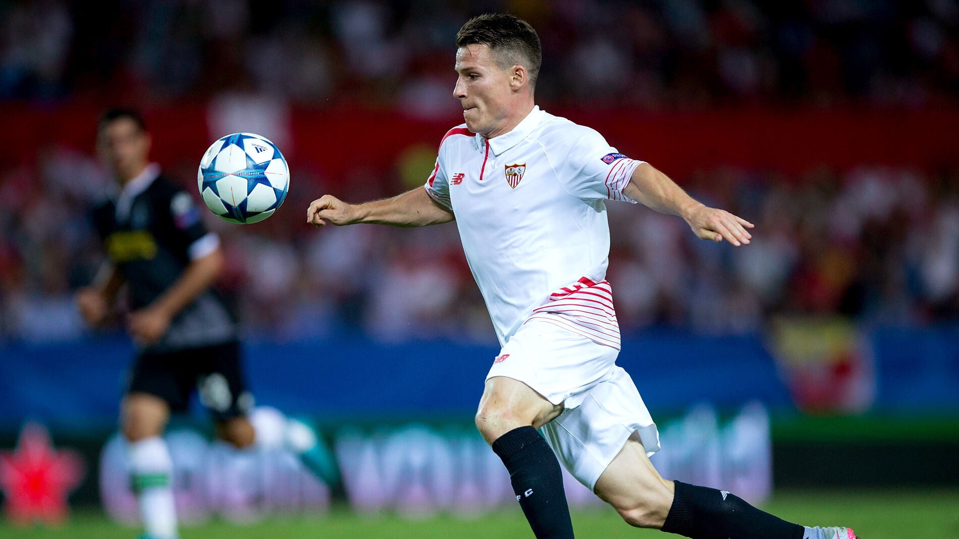 Kevin Gameiro, durante un partido de Champions League con el Sevilla