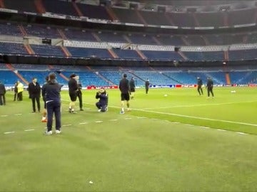 Di María salta al césped del Bernabéu por primera vez desde que se fue