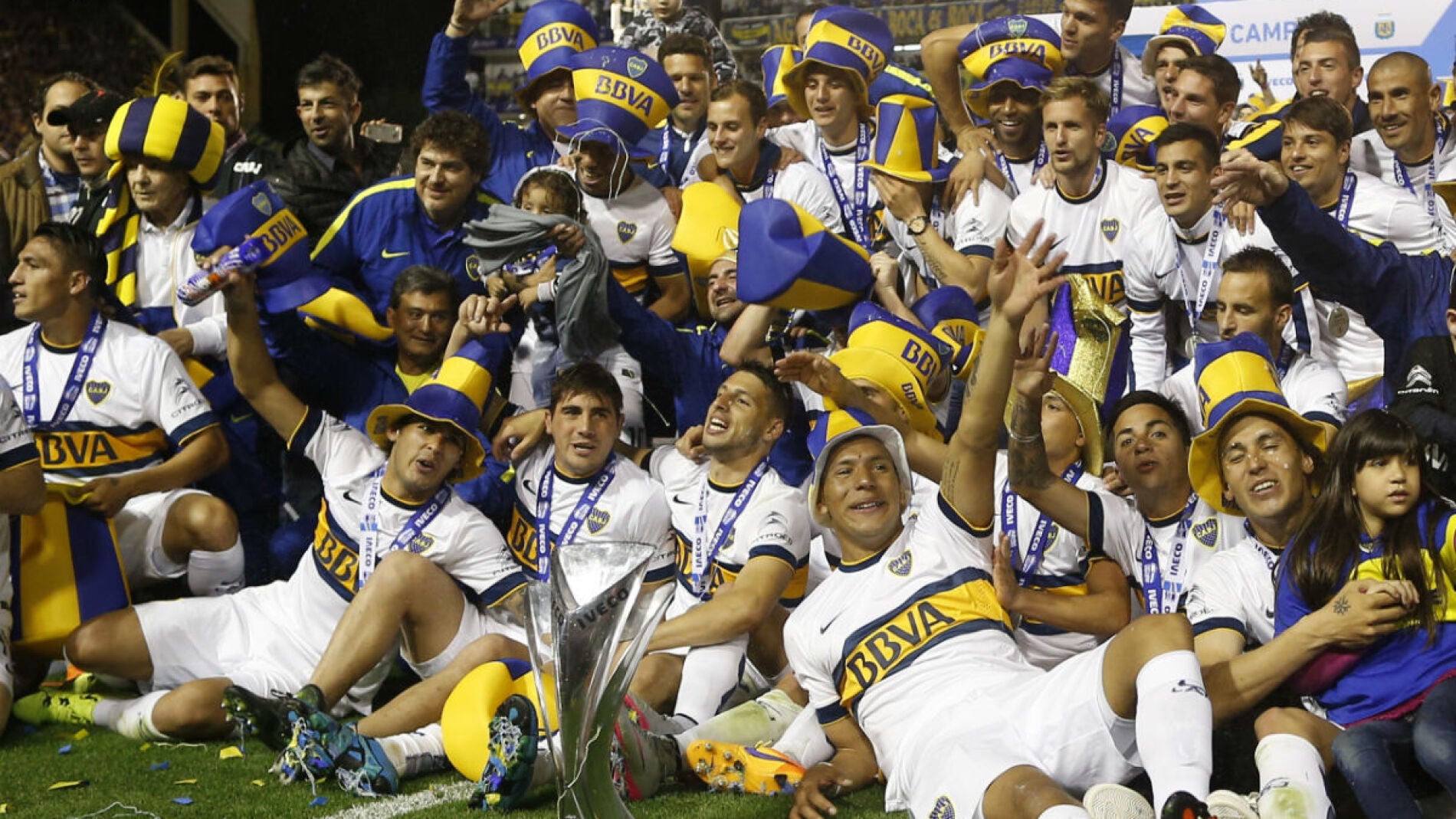 Los jugadores de Boca celebran la victoria en el torneo argentino