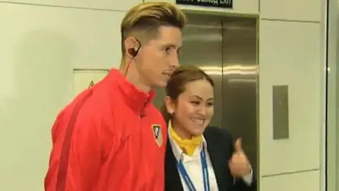 Fernando Torres, a su llegada a Kazajistán Fernando Torres, a su llegada a Kazajistán