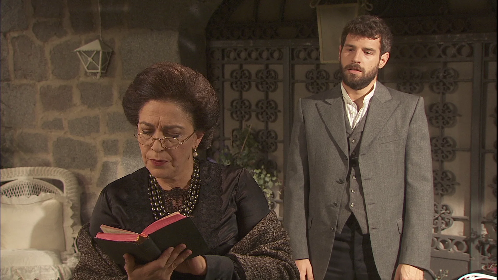 Bosco descubre lo ocurrido entre Raimundo y FranciscaBosco descubre lo ocurrido entre Raimundo y Francisca