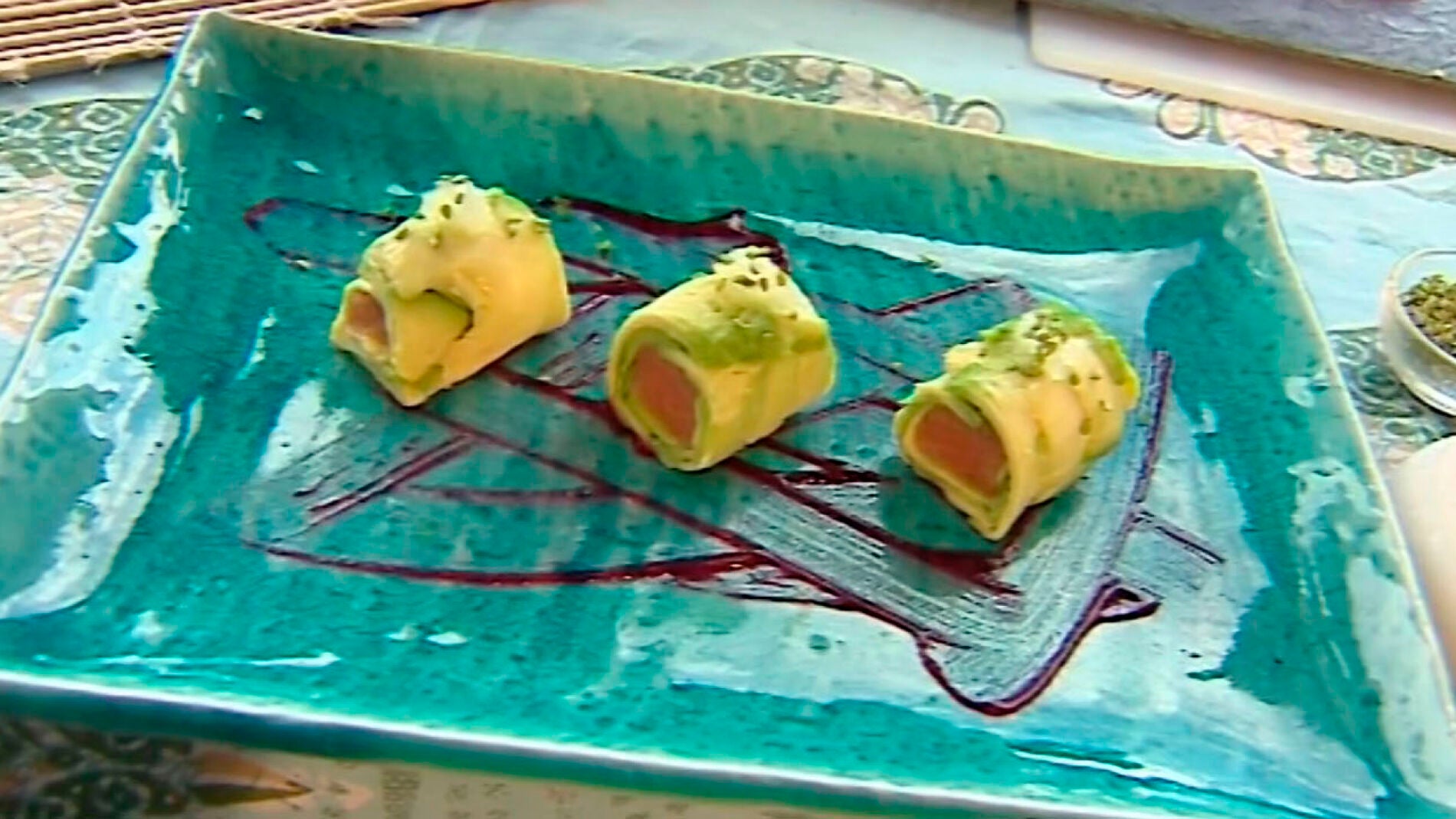 Rollitos de salm&oacute;n con aguacate
