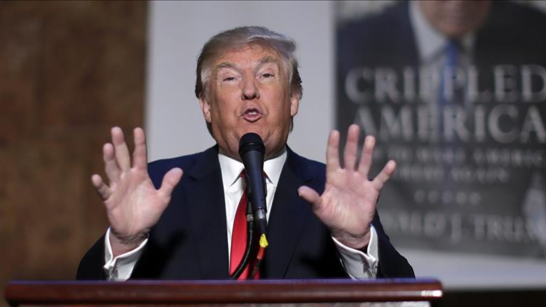 Donald Trump en la presentaci&oacute;n de su libro