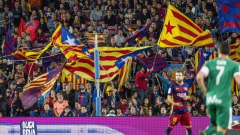 Esteladas en el Camp Nou