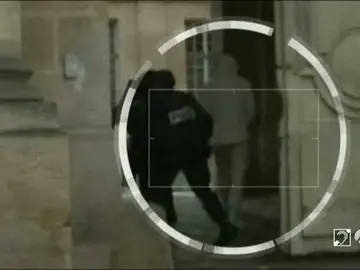 Frame 8.194182 de: Benzema pasará la noche bajo arresto para seguir siendo interrogado este jueves Frame 8.194182 de: Benzema pasará la noche bajo arresto para seguir siendo interrogado este jueves