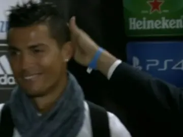 Cristiano y el jeque del PSG se saludan en el Bernabéu Cristiano y el jeque del PSG se saludan en el Bernabéu