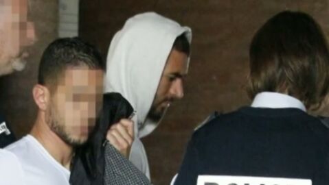 Benzema sale del juzgado tras declarar