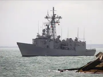 La fragata Canarias rescata a medio millar de inmigrantes en la costa de Libia La fragata Canarias rescata a medio millar de inmigrantes en la costa de Libia