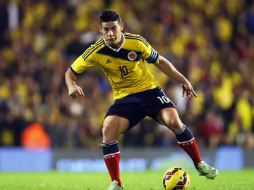 James, con Colombia James, con Colombia