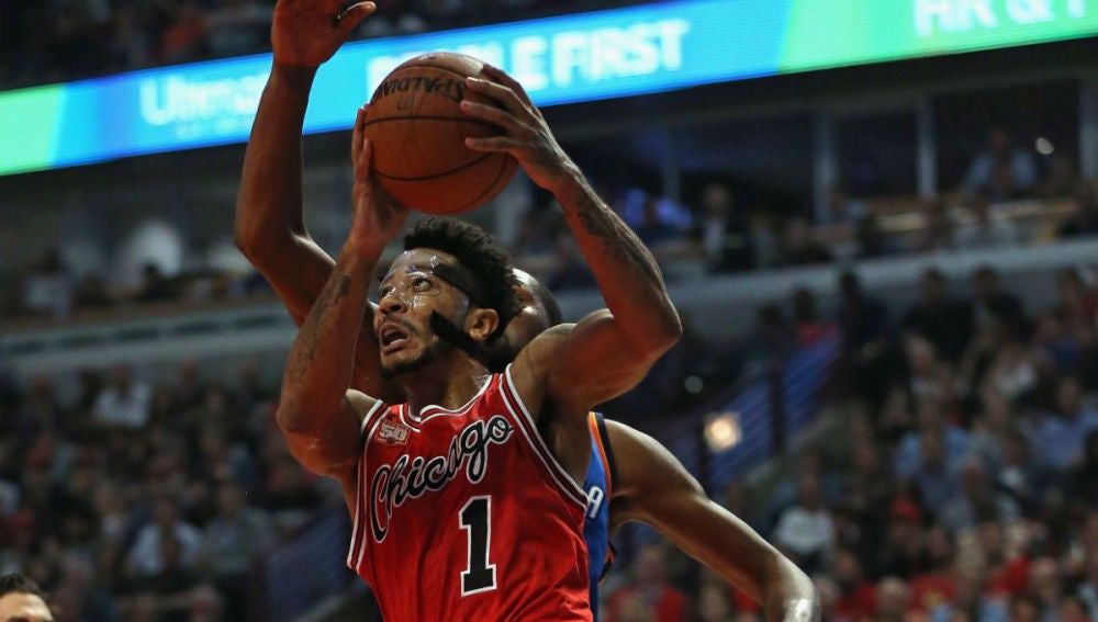 Rose penetra a canasta ante los Thunder