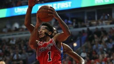 Un gran Derrick Rose frena la reacción de los Thunder