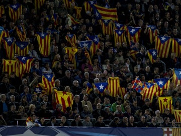 Esteladas en el Camp Nou