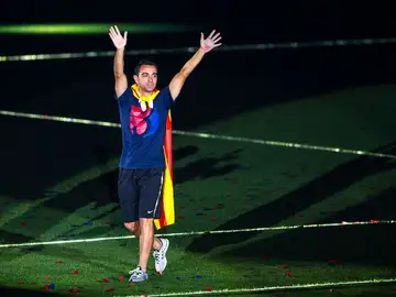Xavi Hernández celebra un título con el FC Barcelona Xavi Hernández celebra un título con el FC Barcelona