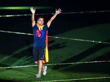 Xavi Hernández celebra un título con el FC Barcelona Xavi Hernández celebra un título con el FC Barcelona