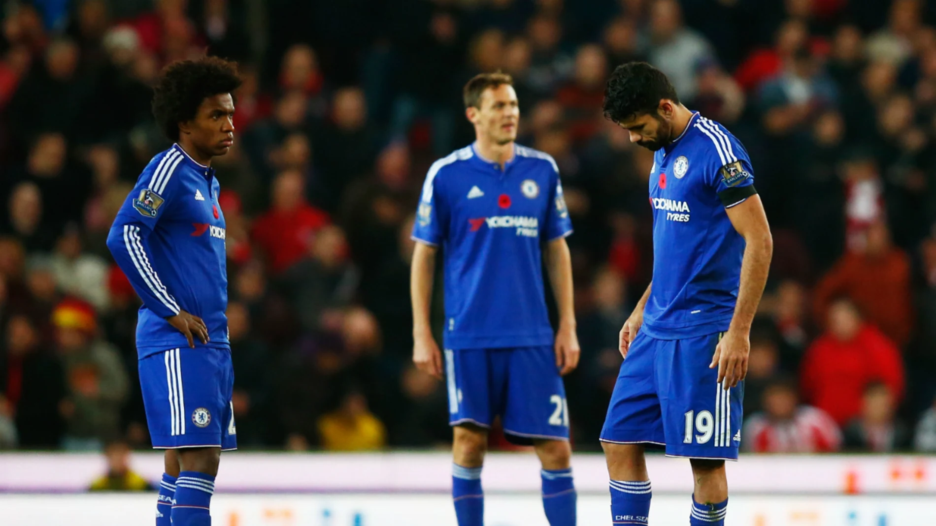 Diego Costa, cabizbajo junto con Williams Diego Costa, cabizbajo junto con Williams