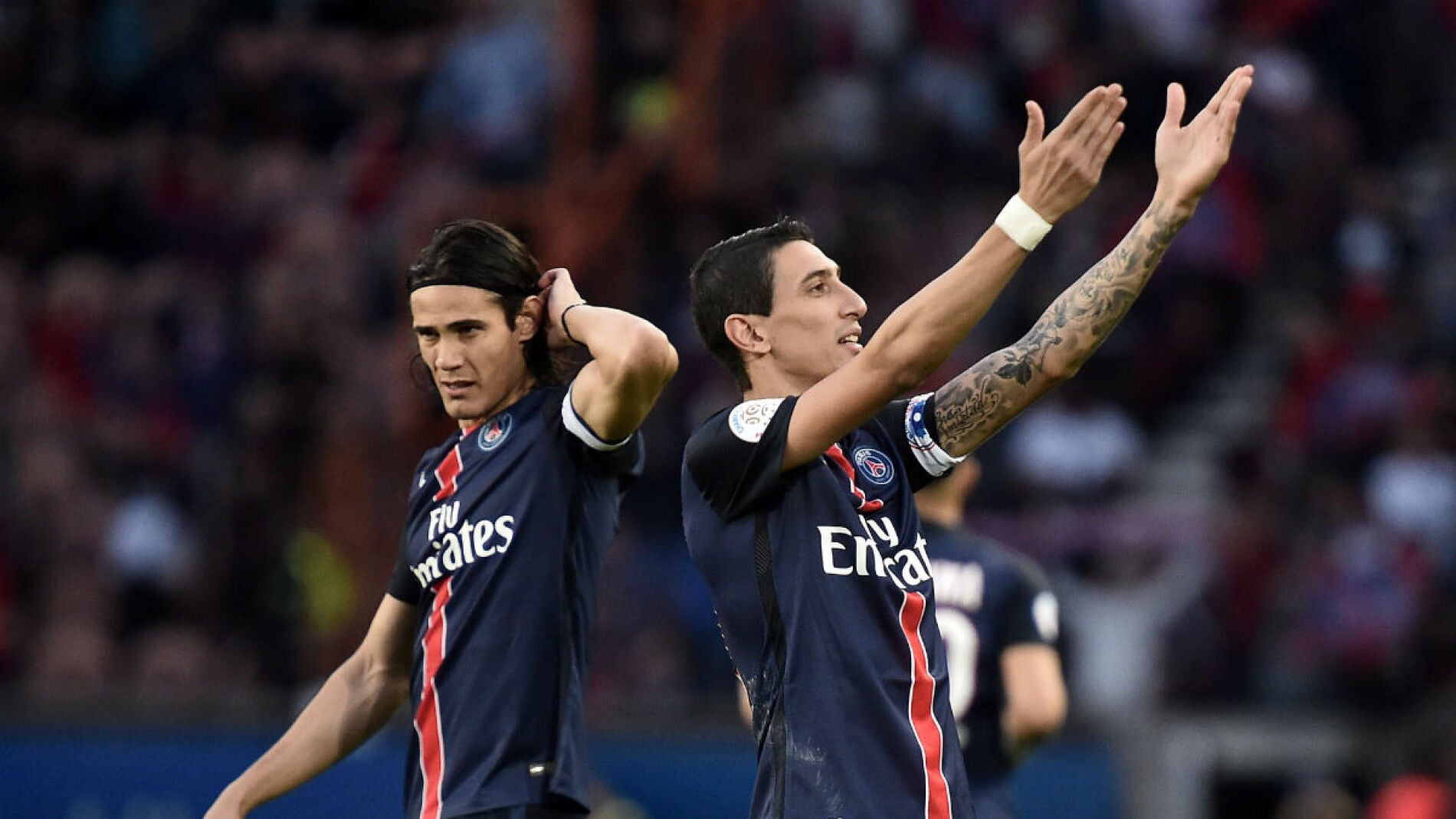 Di Mar&iacute;a celebra su gol c9on el p&uacute;blico parisino
