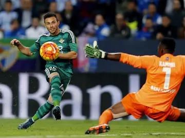 Rubén Castro bate a Kameni Rubén Castro bate a Kameni