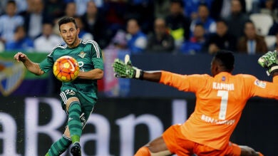 Un gol de Rubén Castro da el triunfo al Betis ante el Málaga