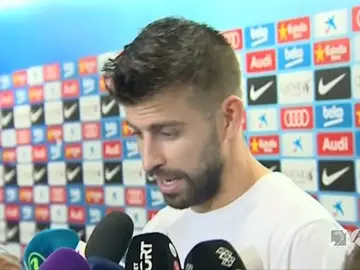 Piqué habla con los medios en zona mixta Piqué habla con los medios en zona mixta