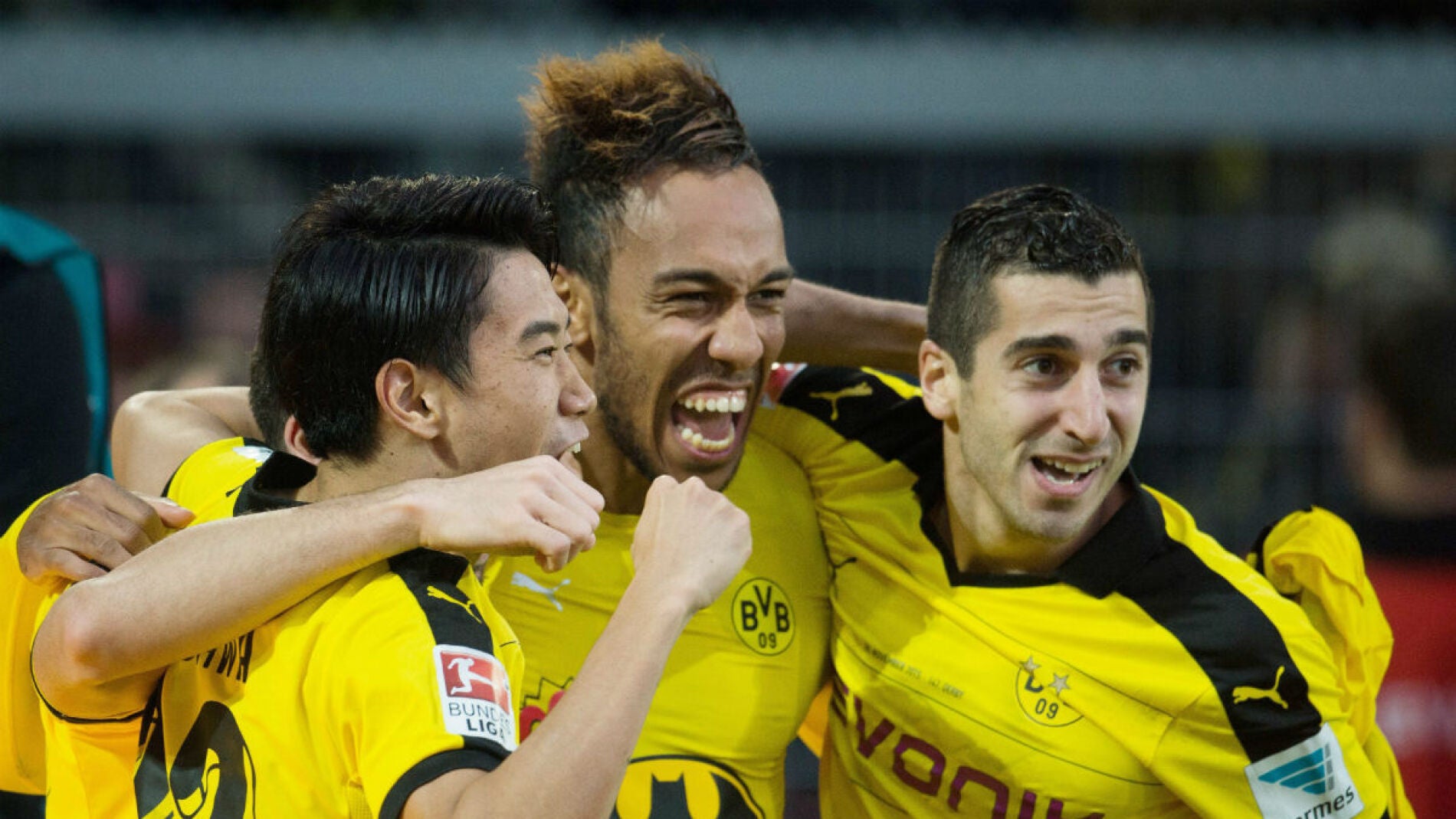 Los jugadores del Borussia Dortmund celebran un gol
