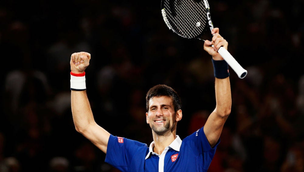 Djokovic celebra su victoria en París