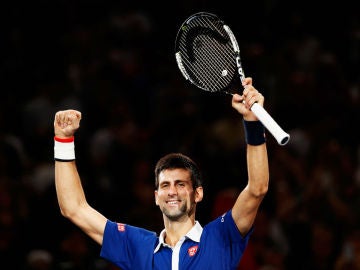 Djokovic celebra su victoria en París